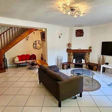 Appartement Privee Dans Partage, Moon Ray Paris & Stade De France Stains